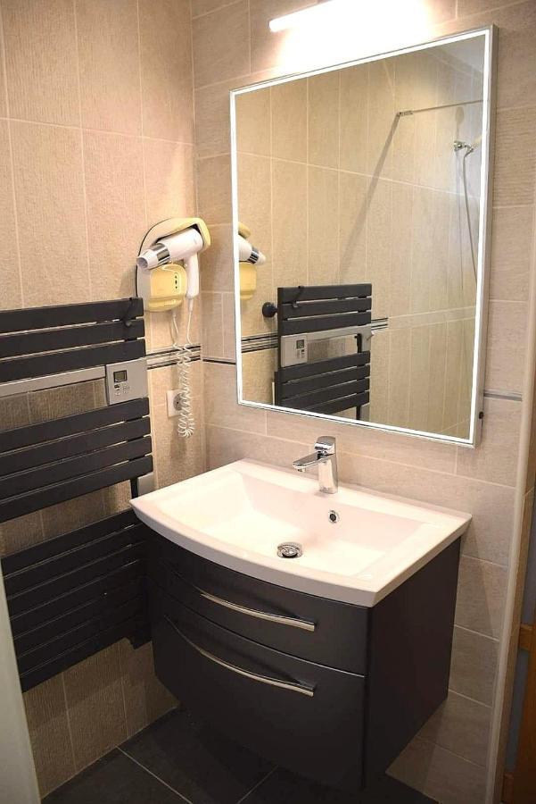 Logis Hotel Restaurant Spa Les Balcons De L'Esperance Limeuil Eksteriør billede