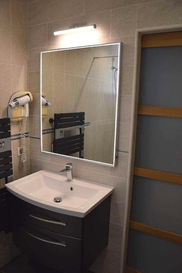 Logis Hotel Restaurant Spa Les Balcons De L'Esperance Limeuil Eksteriør billede