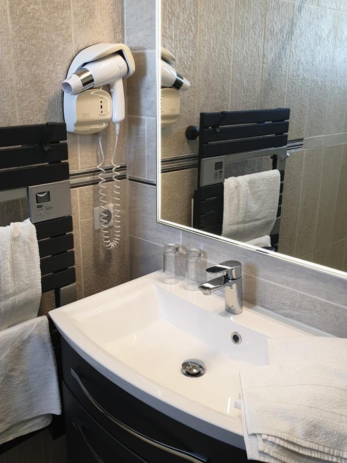 Logis Hotel Restaurant Spa Les Balcons De L'Esperance Limeuil Eksteriør billede